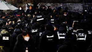 presiden-korea-selatan-ditangkap-oleh-penyidik-antikorupsi-setelah-pertikaian-berminggu-minggu