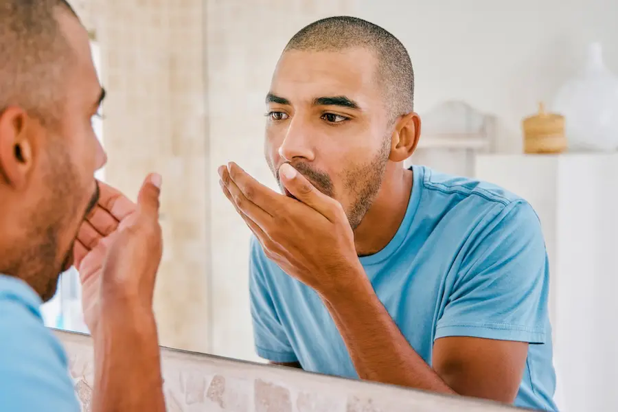 7 Trik Menjaga Nafas Tetap Segar Seharian