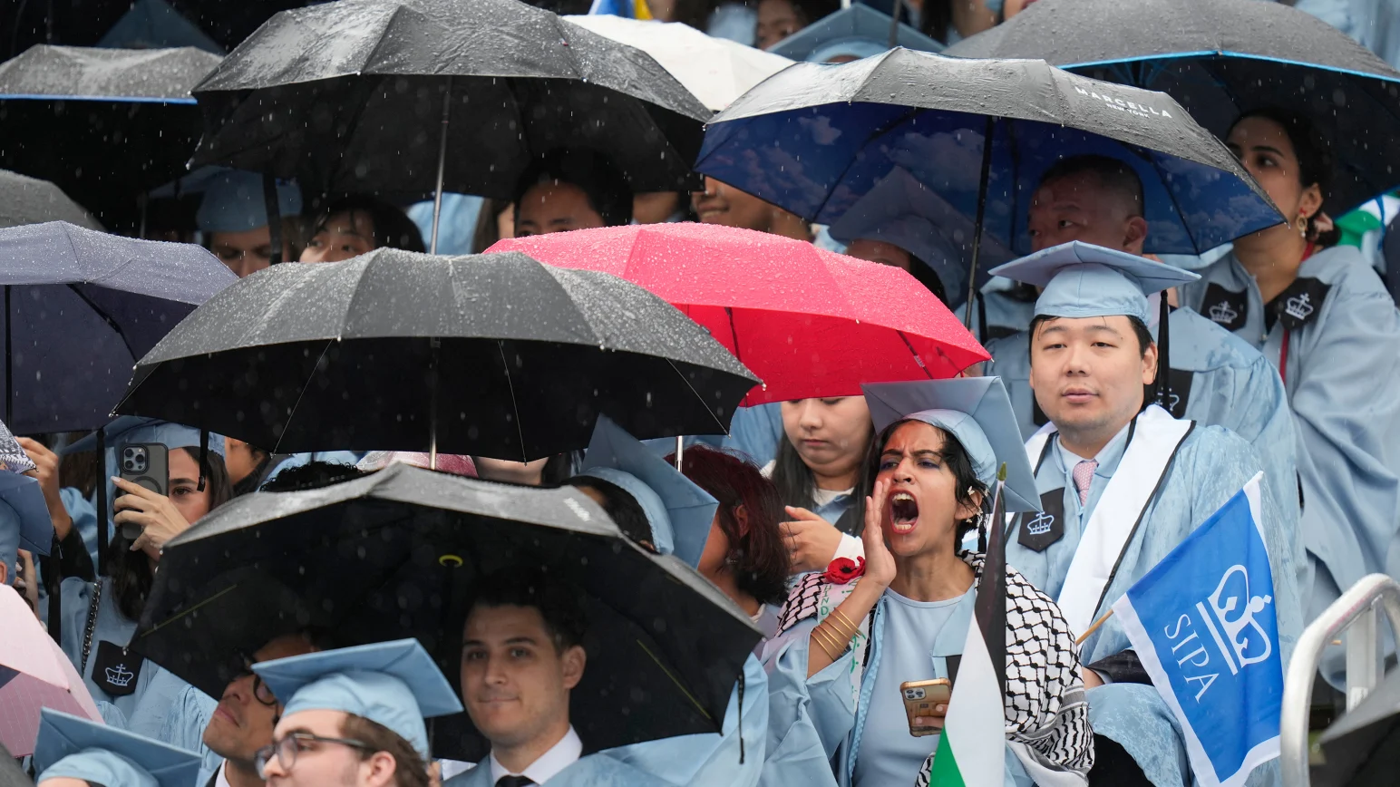 ketika-kampus-terbelah-harvard-menyambut-columbia-menolak-agenda-trump